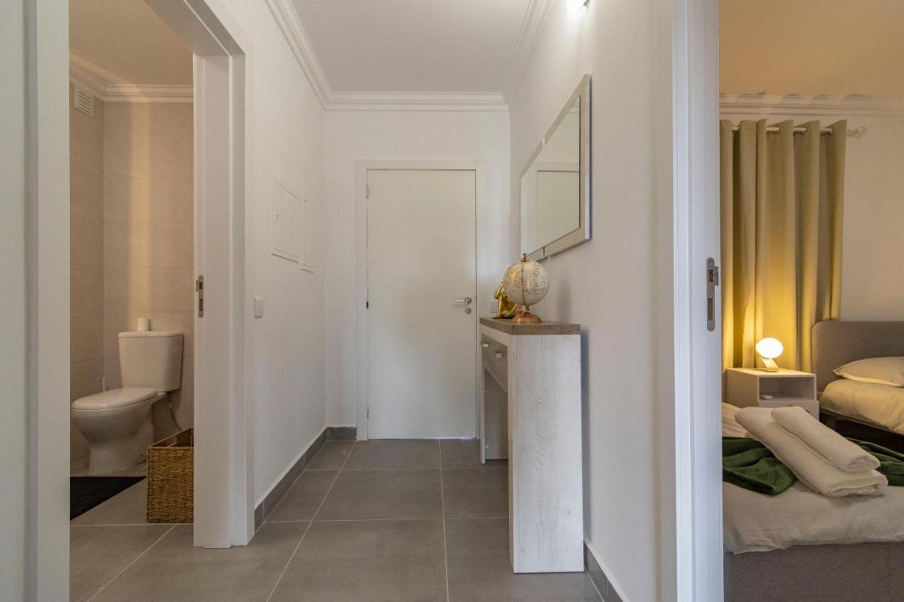 Apartment 3 Minutes To The Beach, 2 Bedroom Amazing With Balcony, Bbq Grill And Pool
