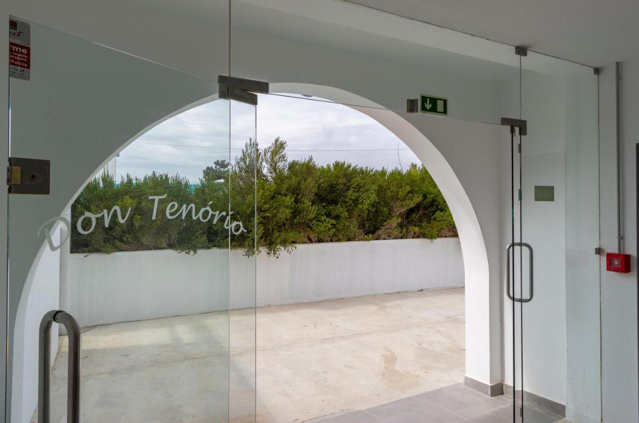 Apartment 3 Minutes To The Beach, 2 Bedroom Amazing With Balcony, Bbq Grill And Pool *