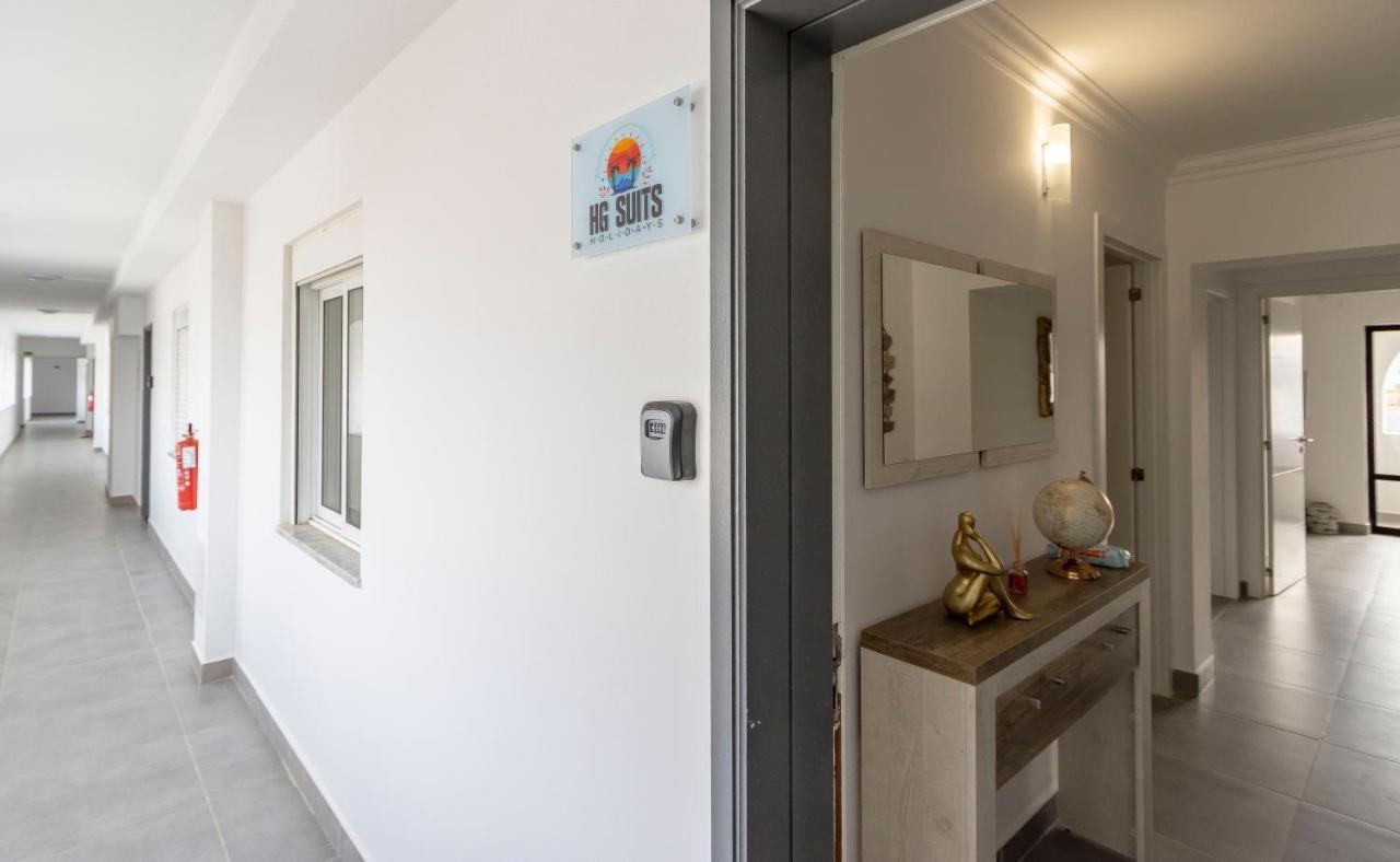 3 Minutes To The Beach, 2 Bedroom Amazing With Balcony, Bbq Grill And Pool